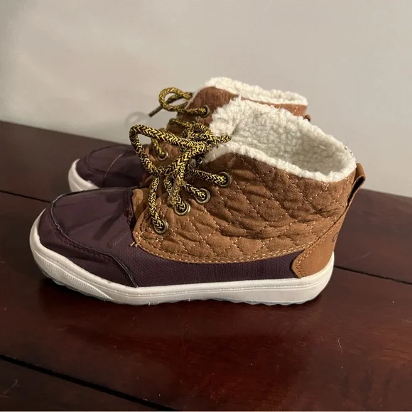 OshKosh B gosh Shoes Oshkosh Bgosh Tarin Ankle Duck Boottoddler Size 9 Poshmark